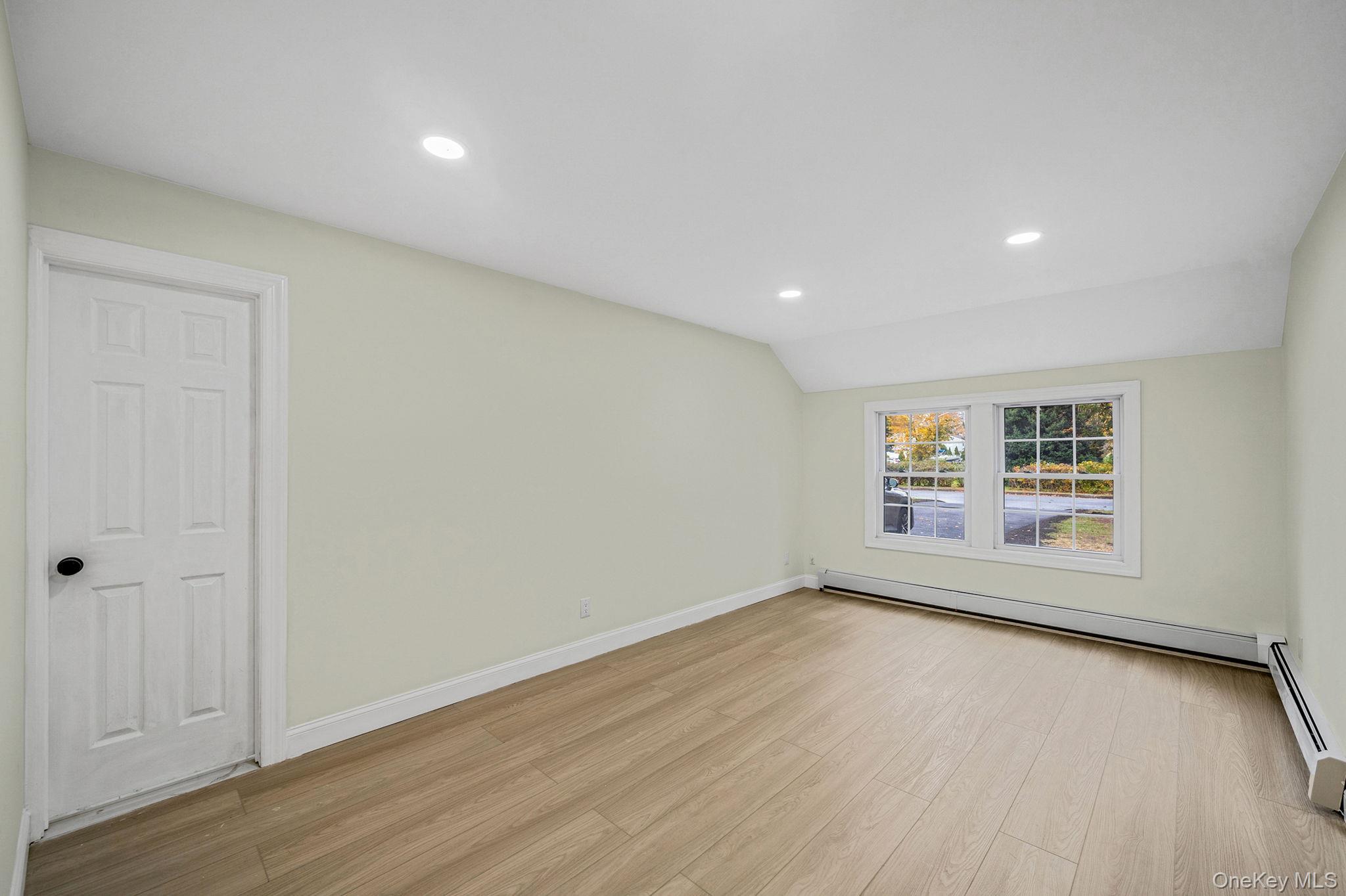 50 7th Street, Saint James, NY 11780