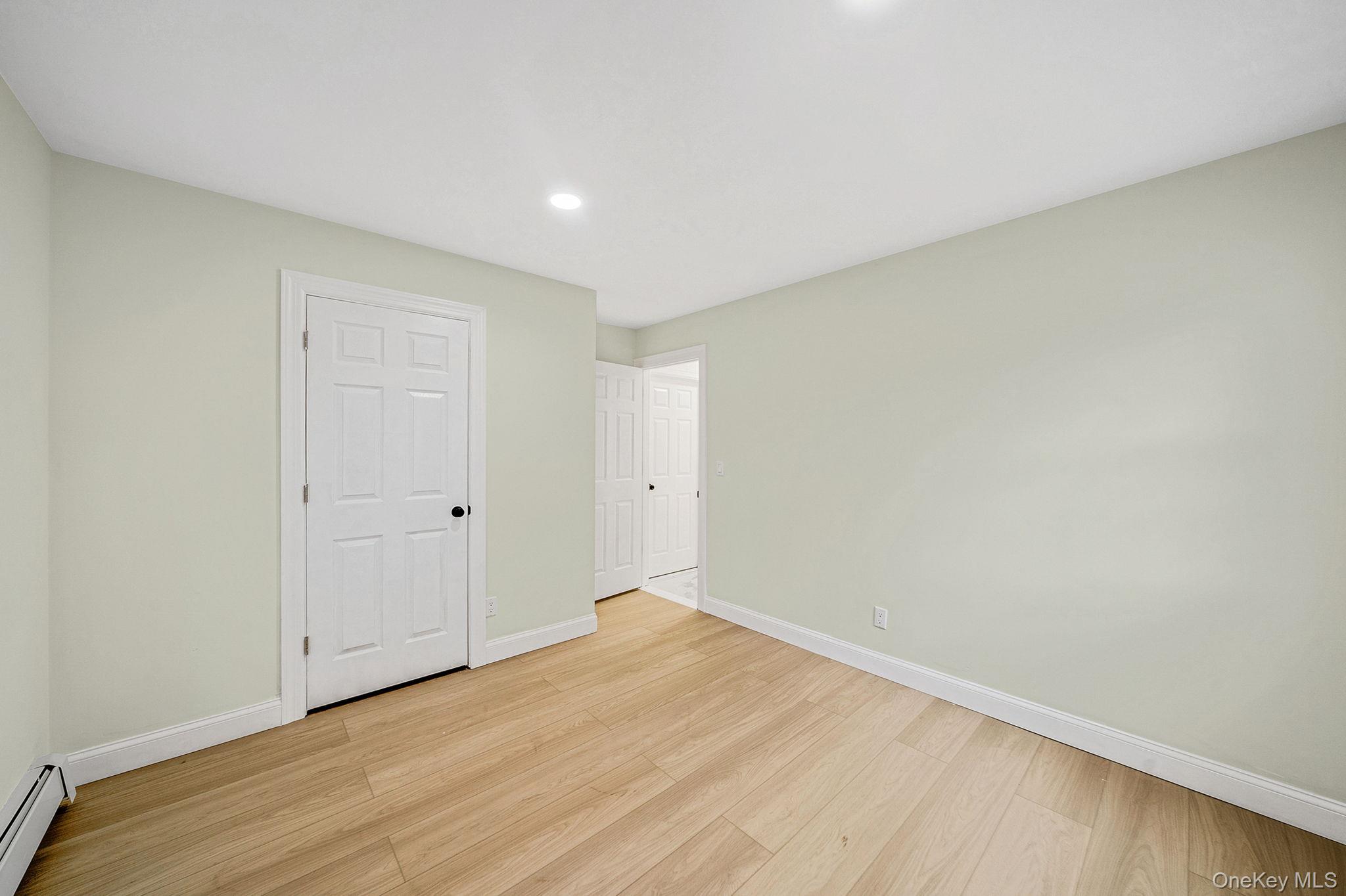 50 7th Street, Saint James, NY 11780