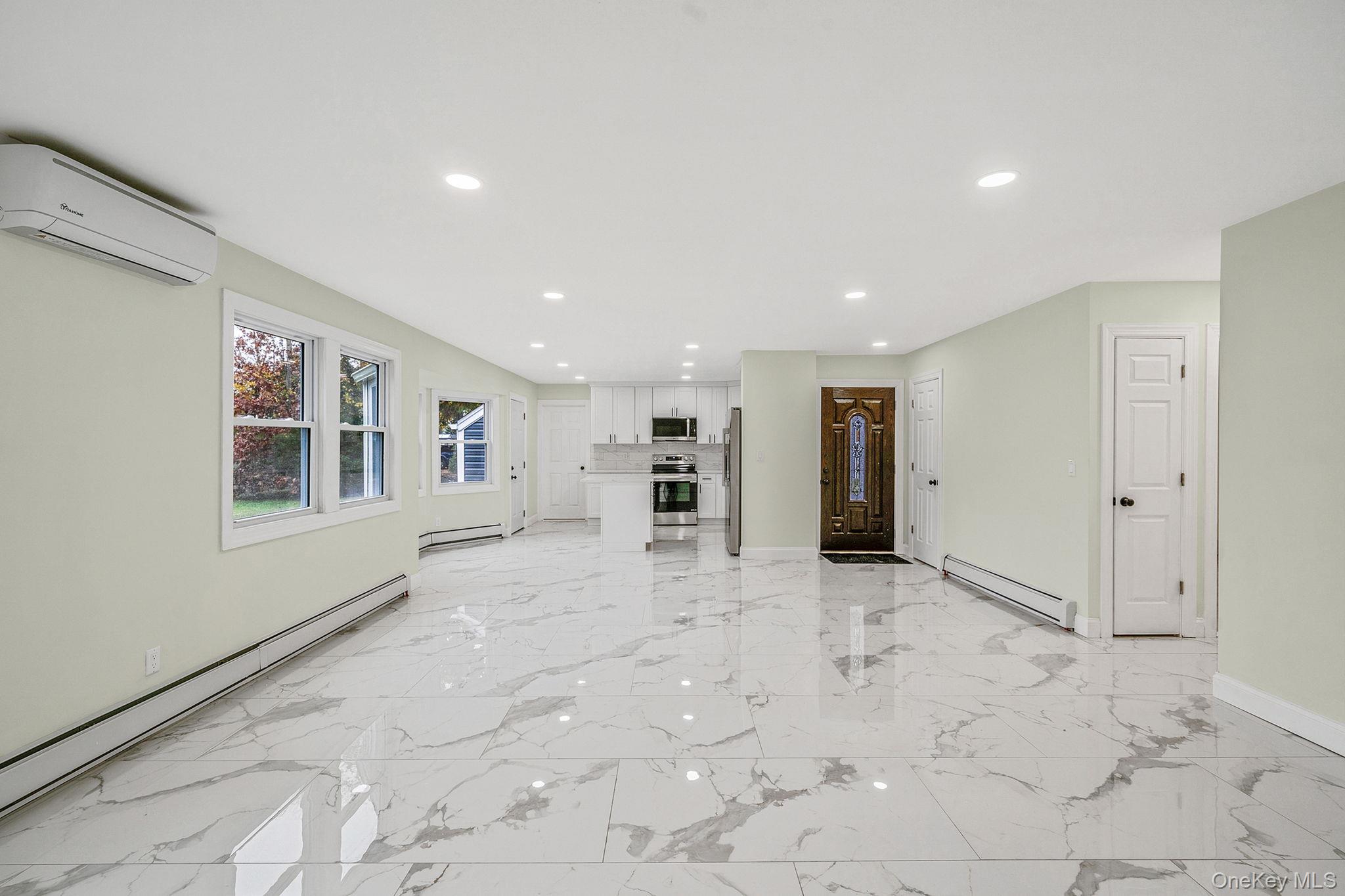 50 7th Street, Saint James, NY 11780