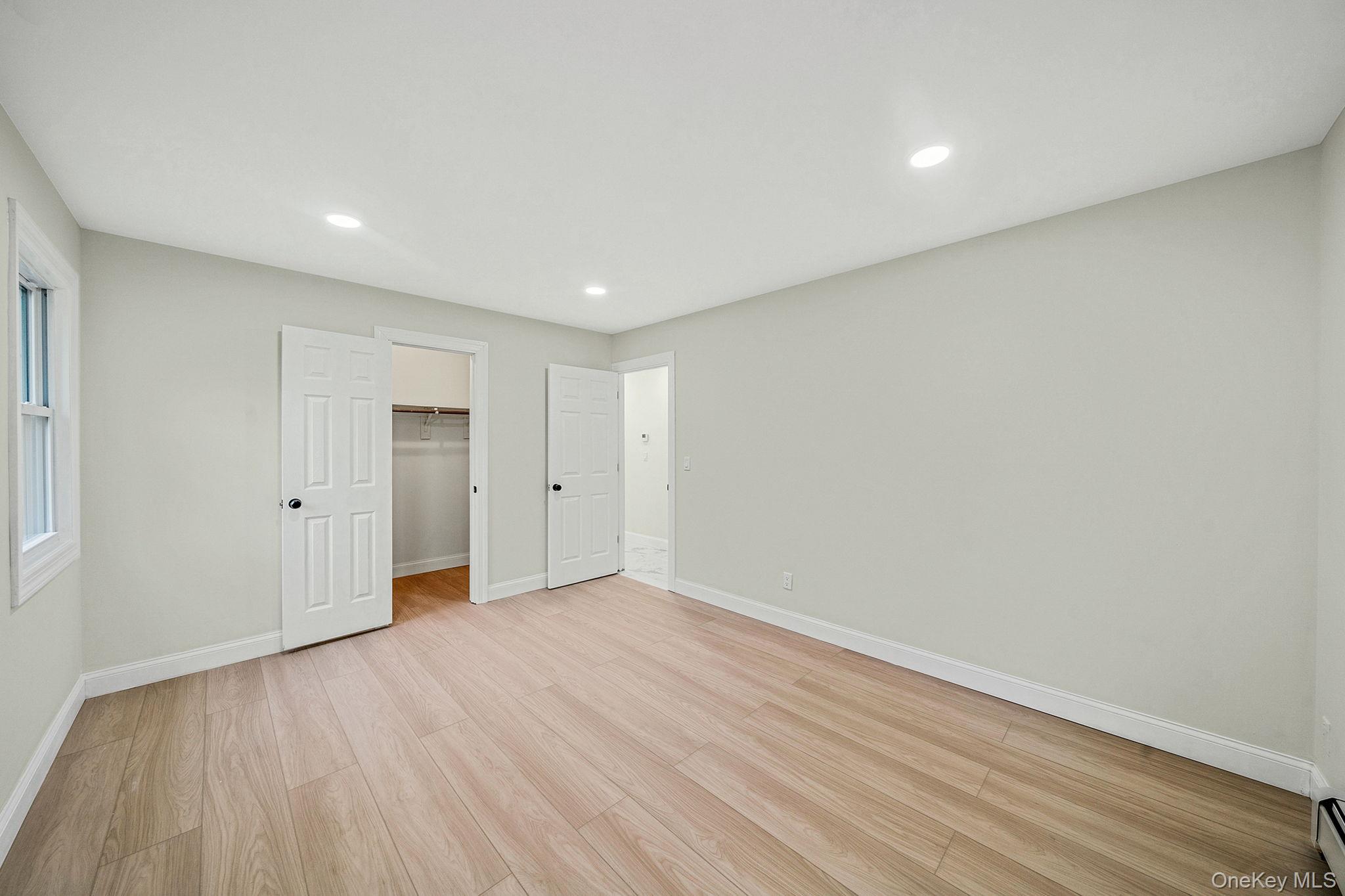 50 7th Street, Saint James, NY 11780