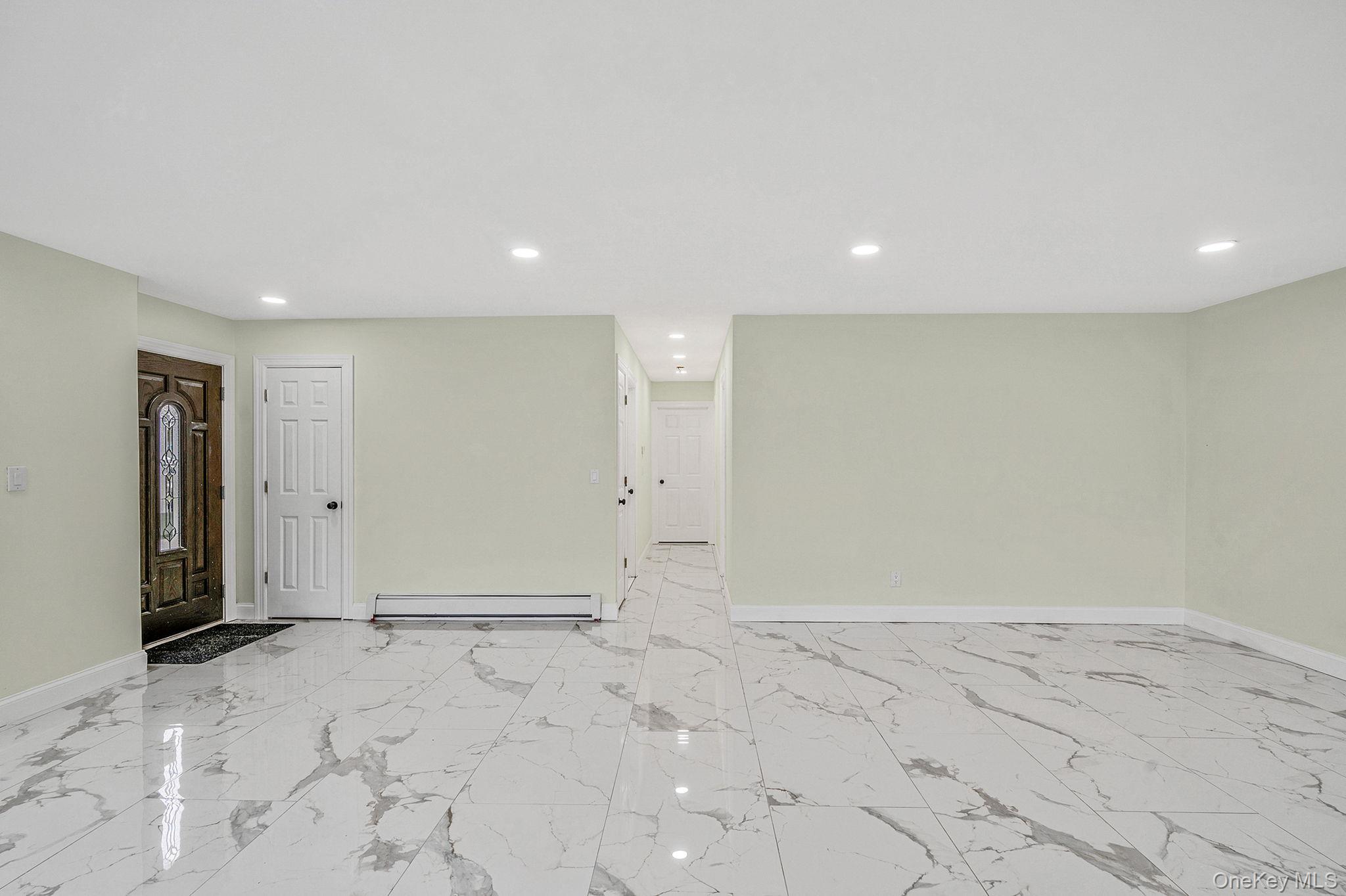 50 7th Street, Saint James, NY 11780