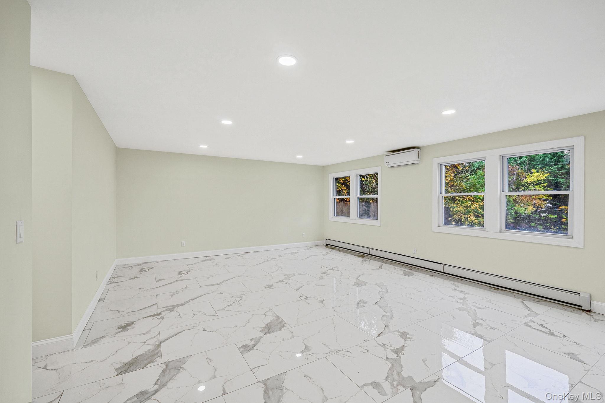 50 7th Street, Saint James, NY 11780