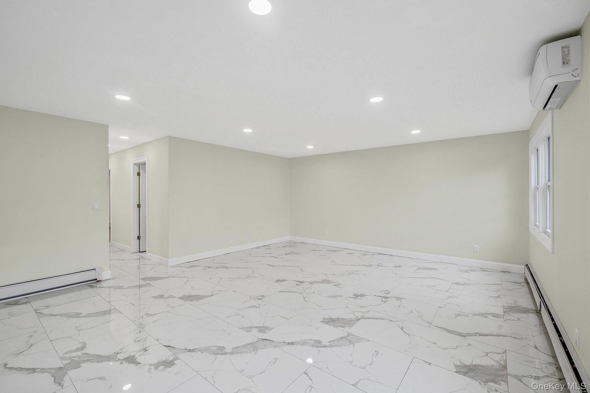 50 7th Street, Saint James, NY 11780