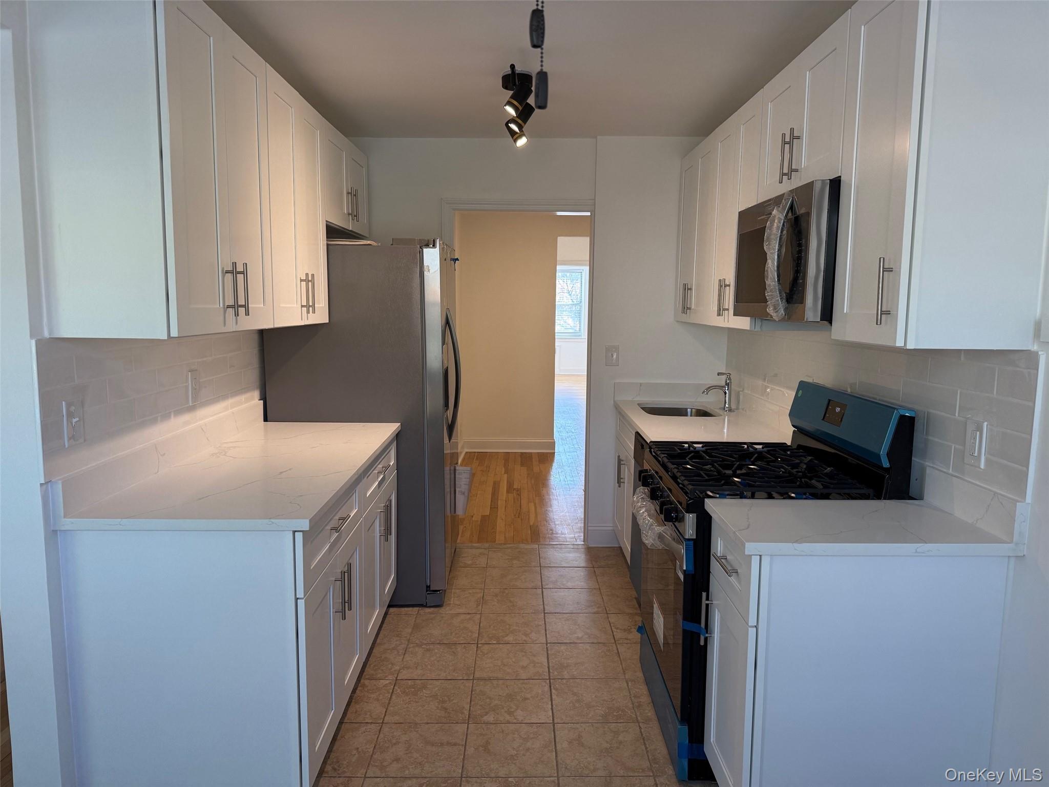 20 Keogh Lane # 1A, New Rochelle, NY 10805