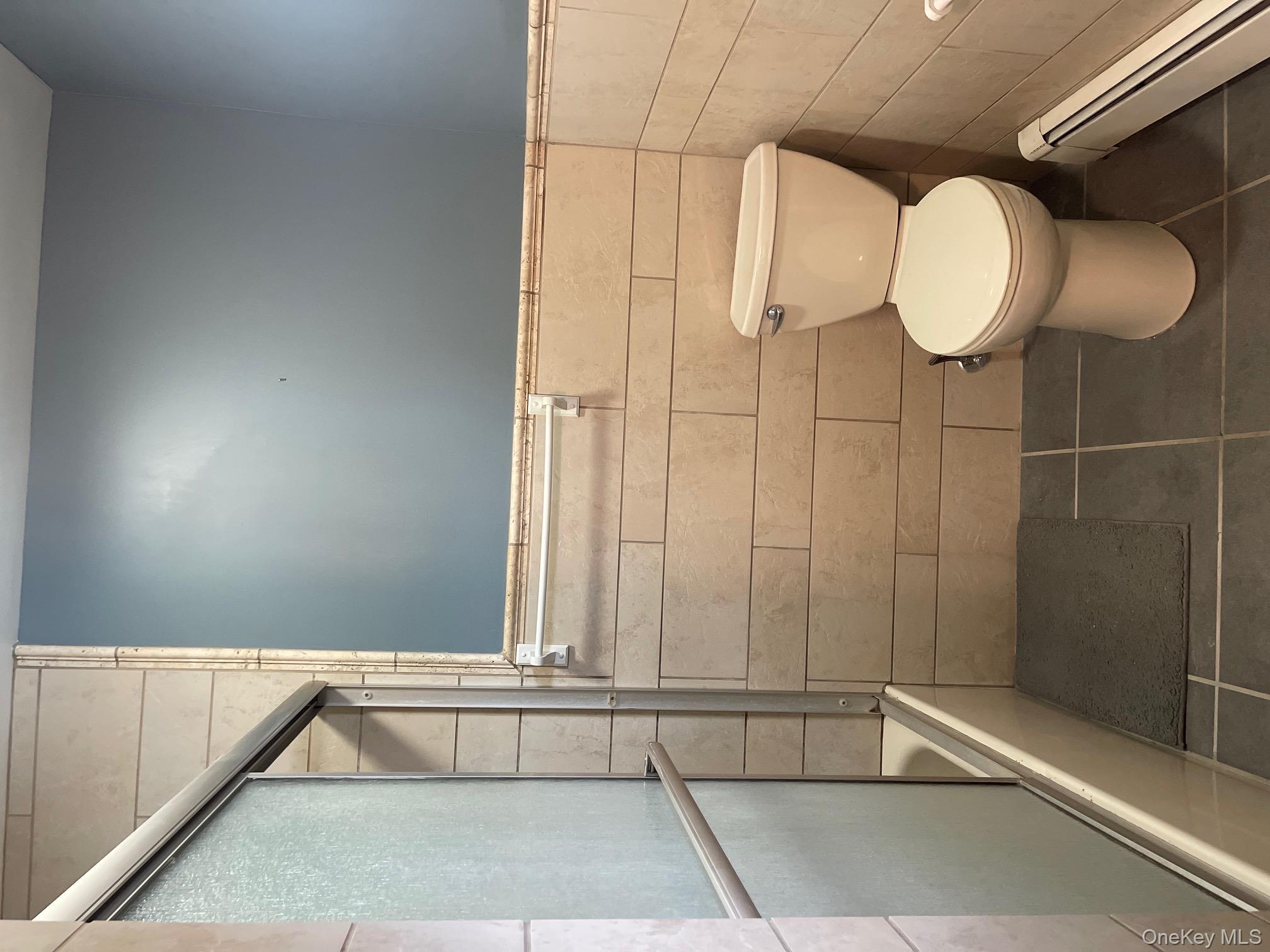 14 pine acres Boulevard, Deer Park, NY 11729