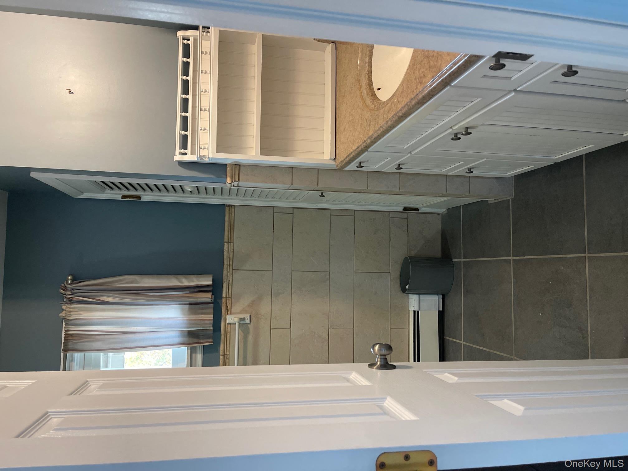 14 pine acres Boulevard, Deer Park, NY 11729