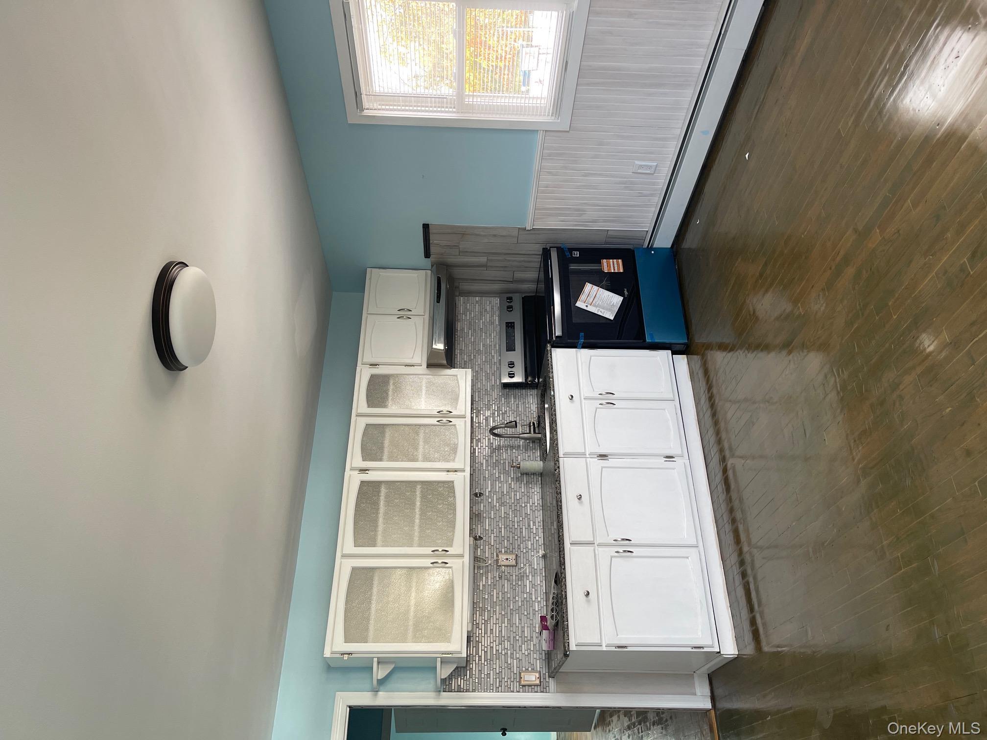 14 pine acres Boulevard, Deer Park, NY 11729