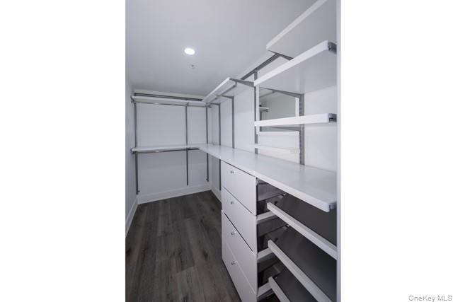 100 Glen Street # N2327, Glen Cove, NY 11542