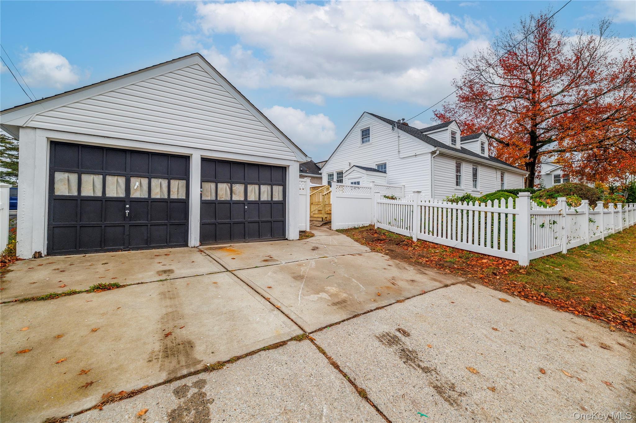 801 Park Avenue, Westbury, NY 11590