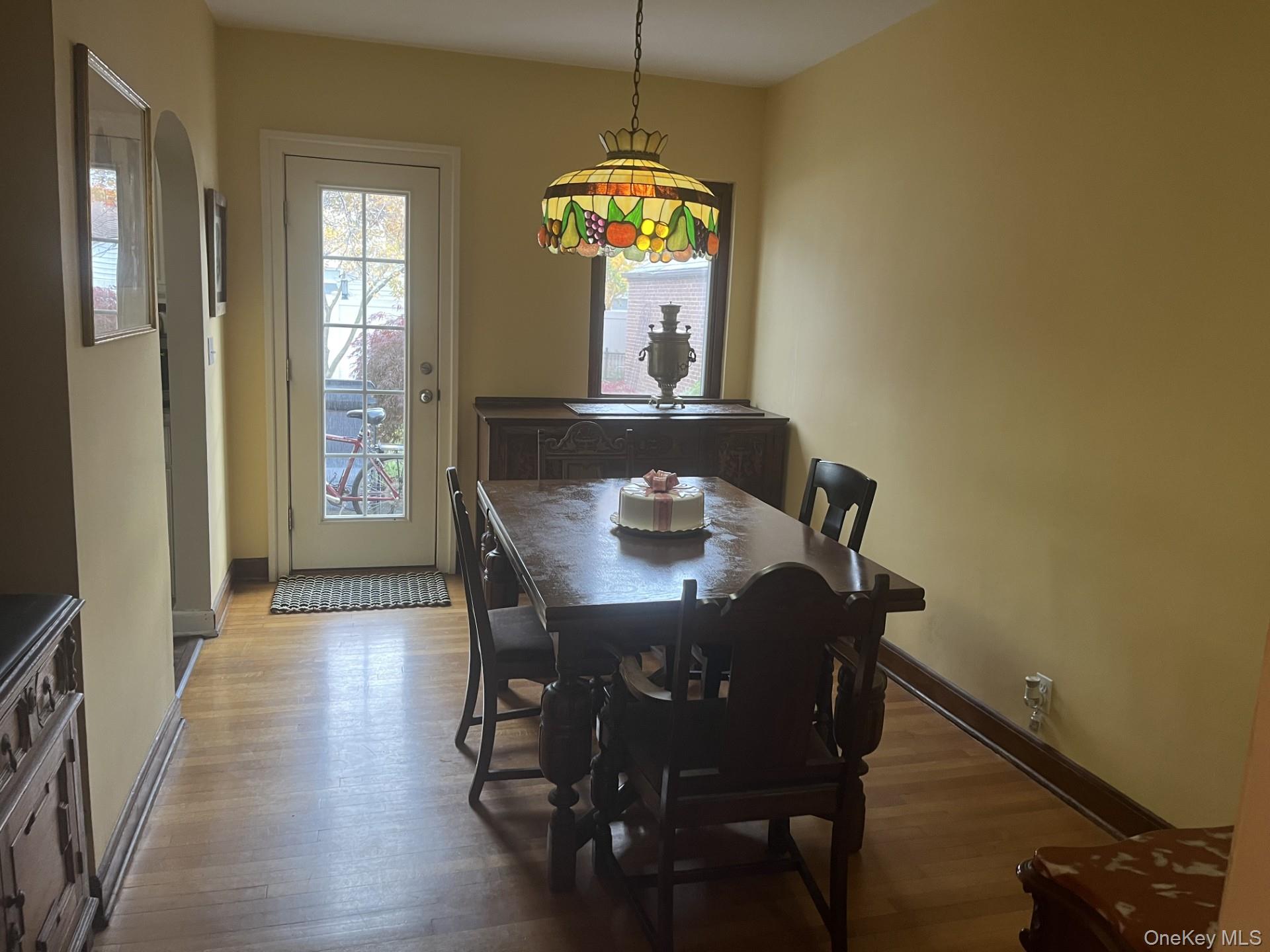 73 Sheridan Avenue, Williston Park, NY 11596