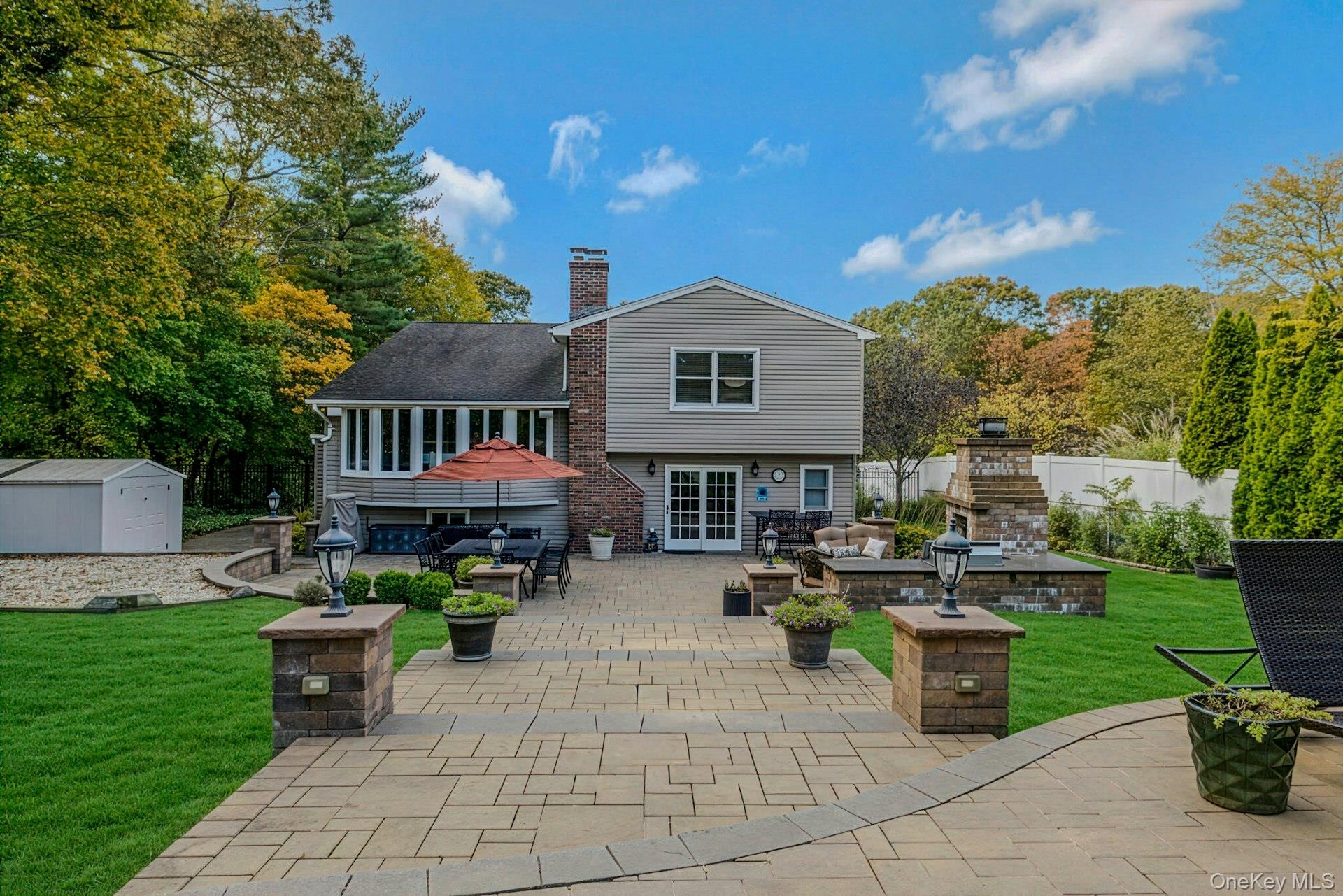 89 Walnut Street, Lake Grove, NY 11755