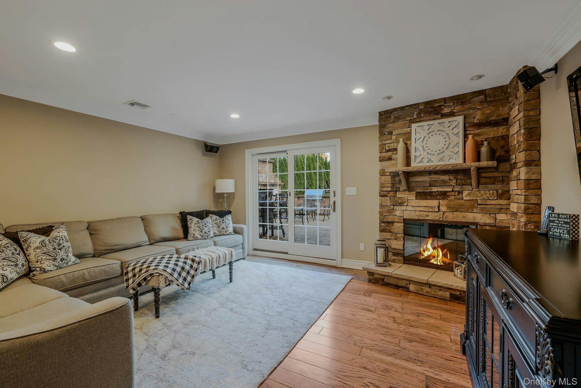 89 Walnut Street, Lake Grove, NY 11755