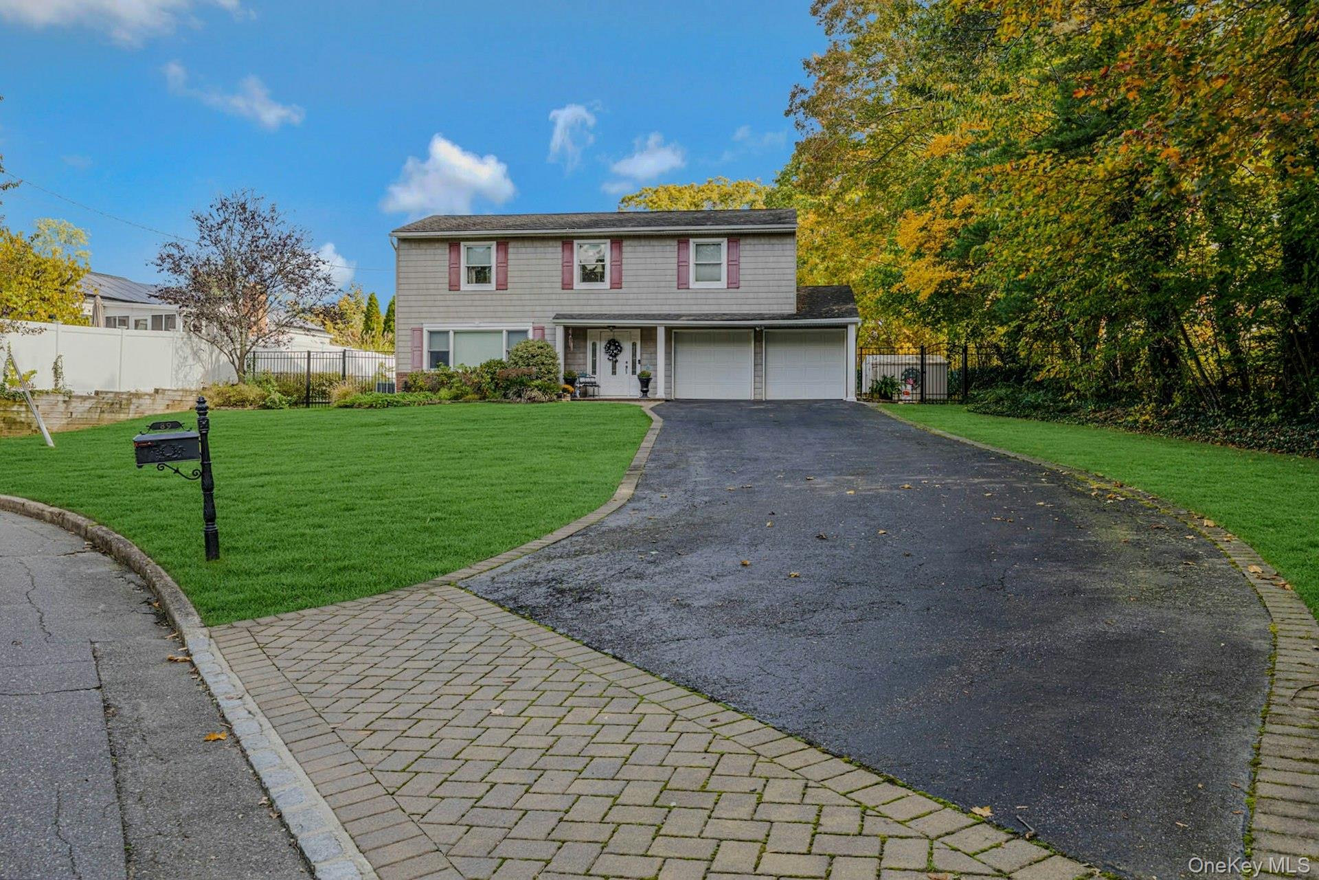 89 Walnut Street, Lake Grove, NY 11755