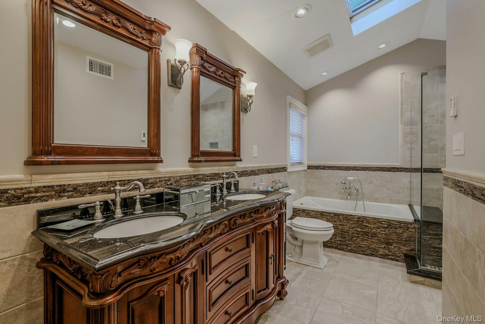 89 Walnut Street, Lake Grove, NY 11755