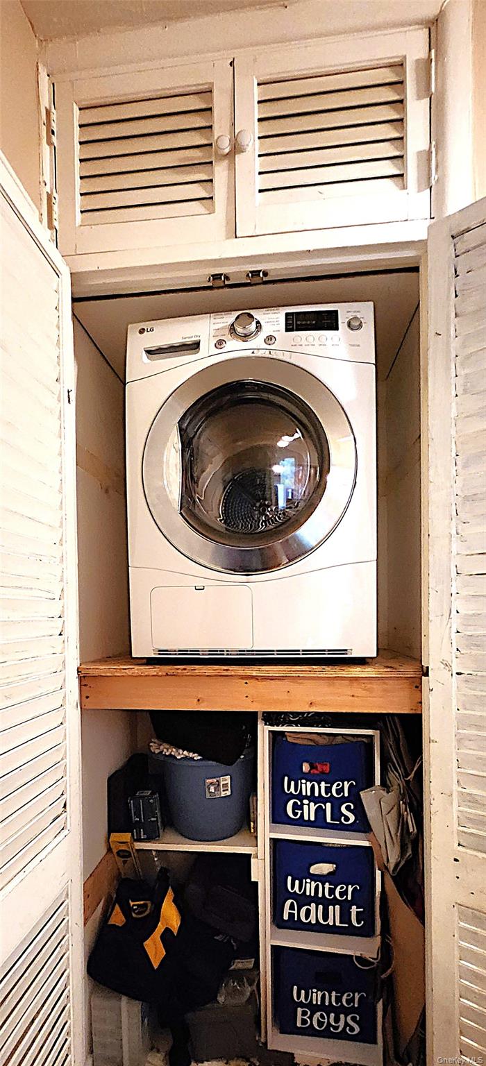 54 Lawrence Drive # D, White Plains, NY 10603