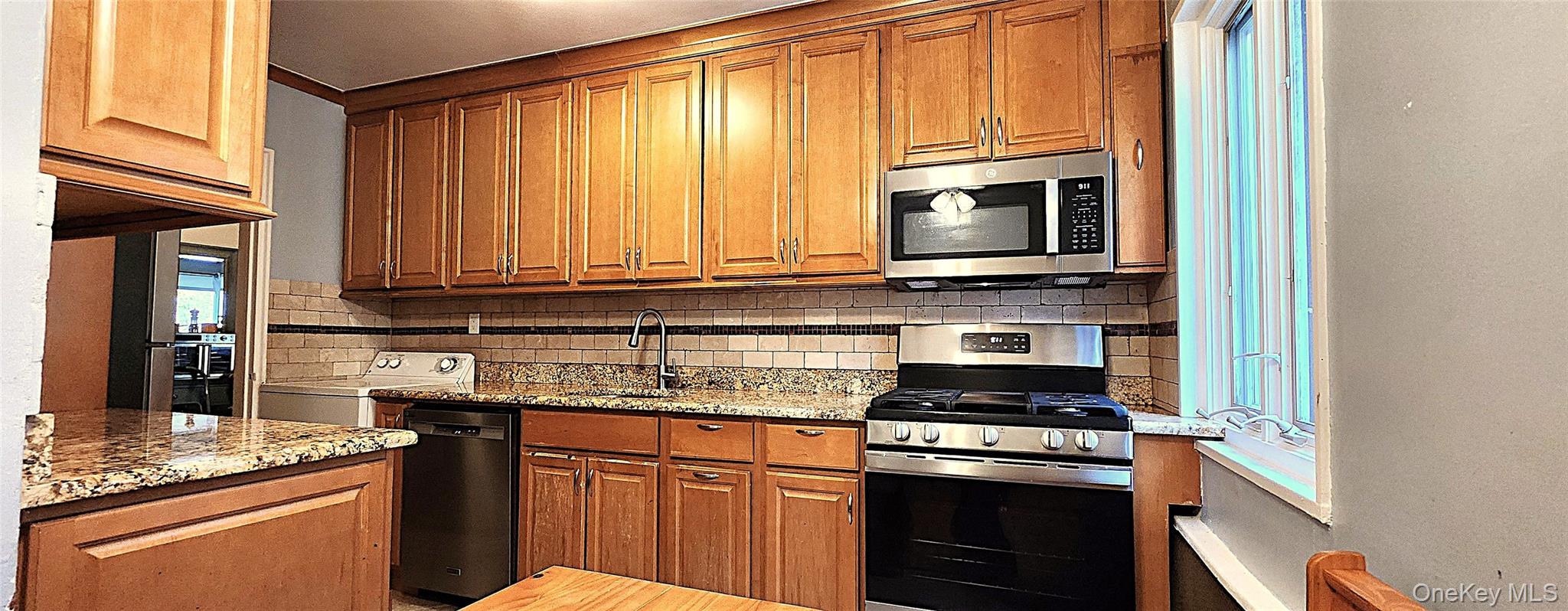 54 Lawrence Drive # D, White Plains, NY 10603