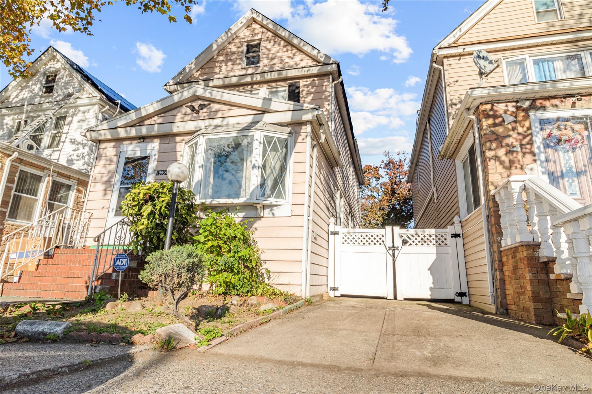 109-29 Van Wyck Expressway, Jamaica, NY 11435