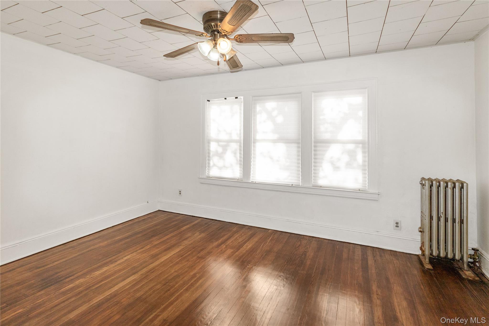 109-29 Van Wyck Expressway, Jamaica, NY 11435