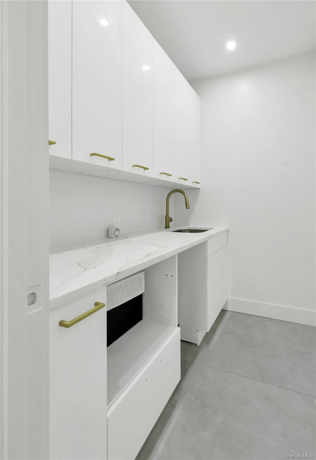 6322 State Route 42, Woodbourne, NY 12788