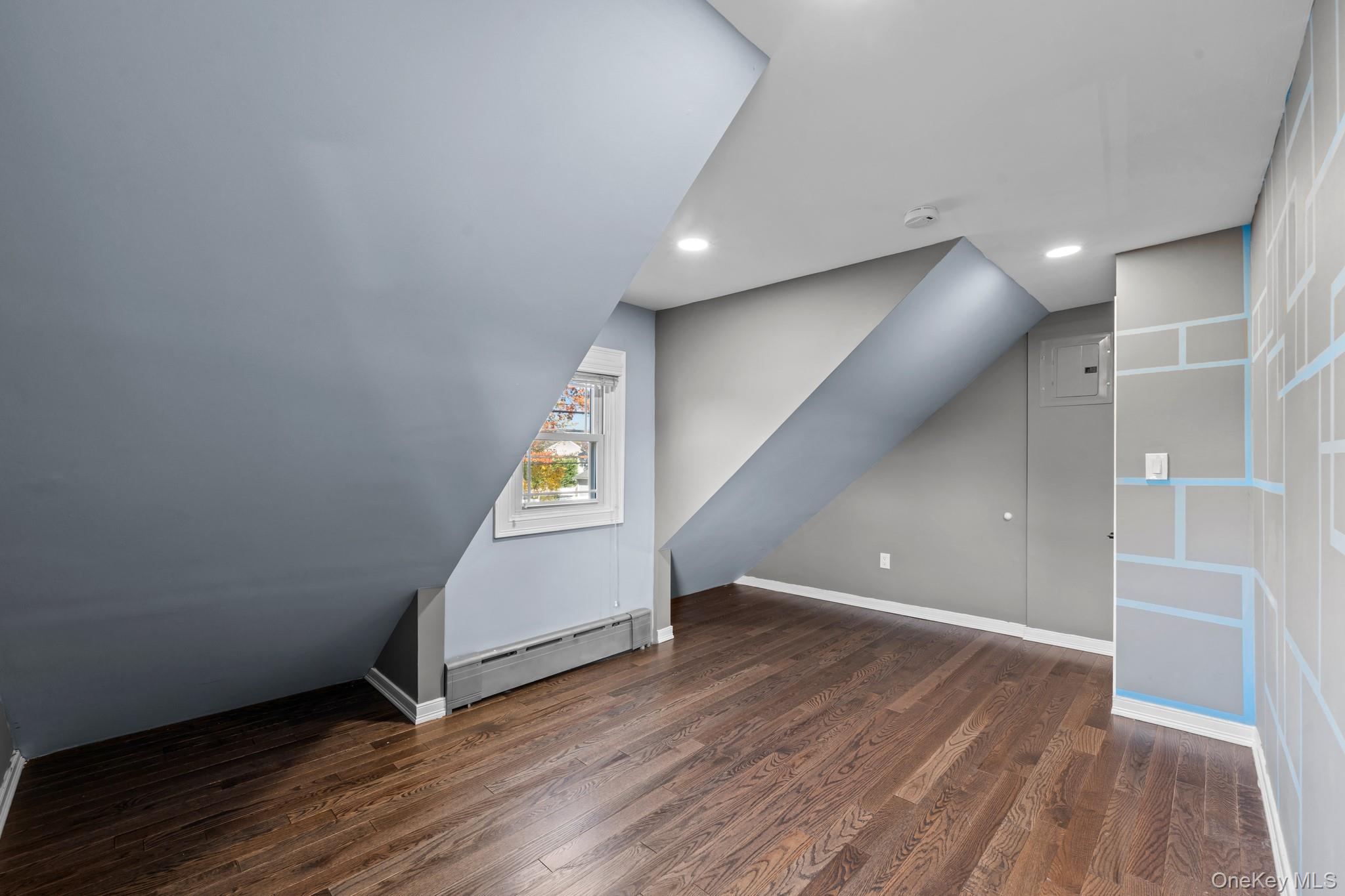 205 E John Street, Lindenhurst, NY 11757