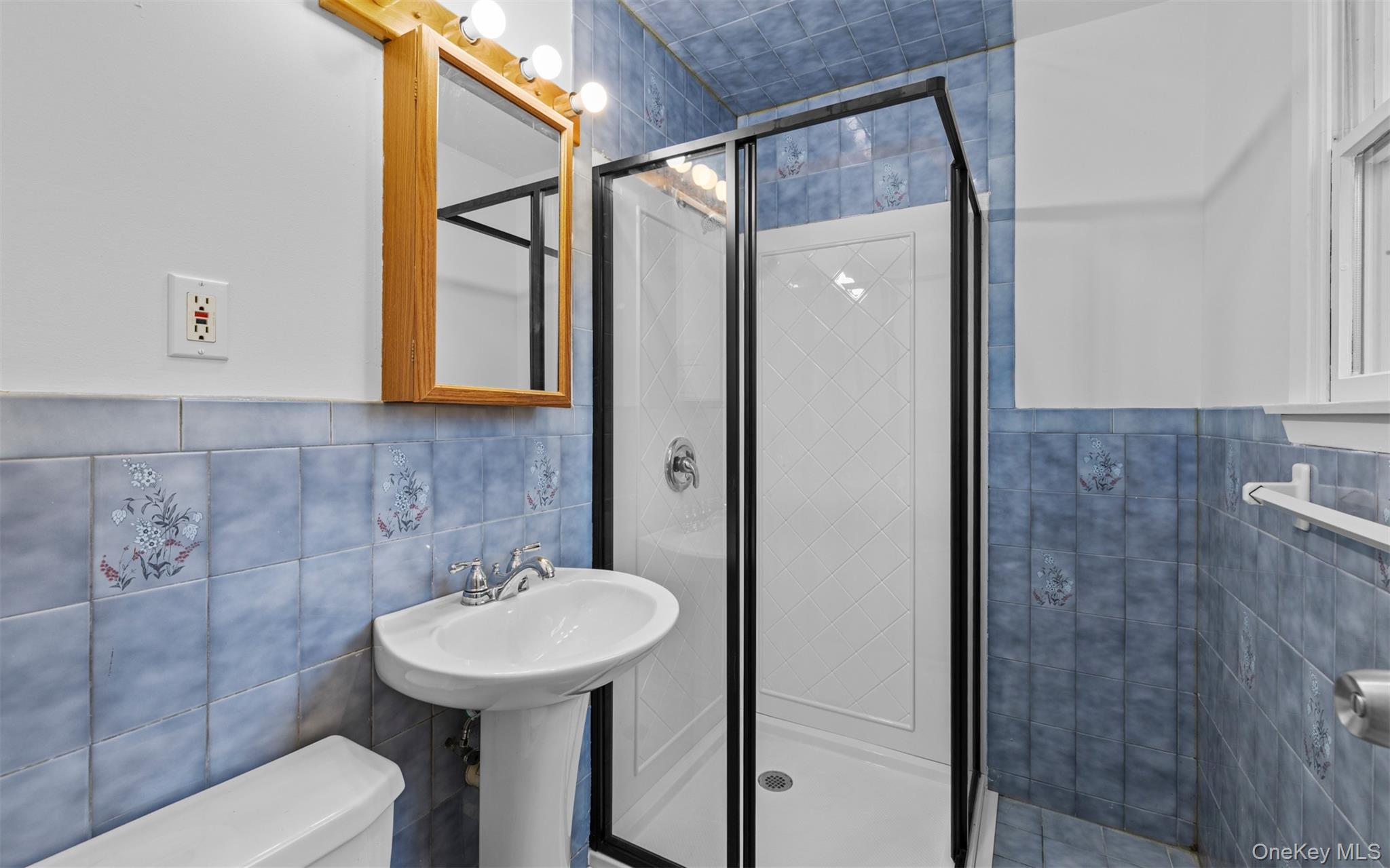 37 Pond Lane, Ridge, NY 11961