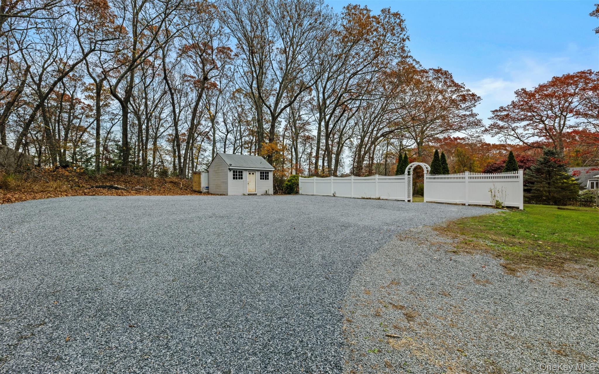 37 Pond Lane, Ridge, NY 11961