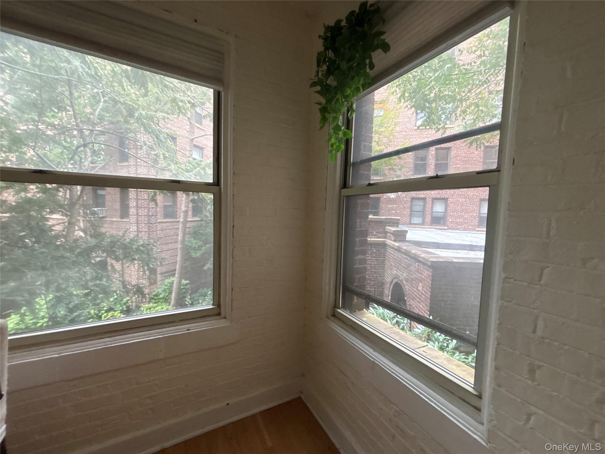 8 Barstow Road # 2B, Great Neck, NY 11021