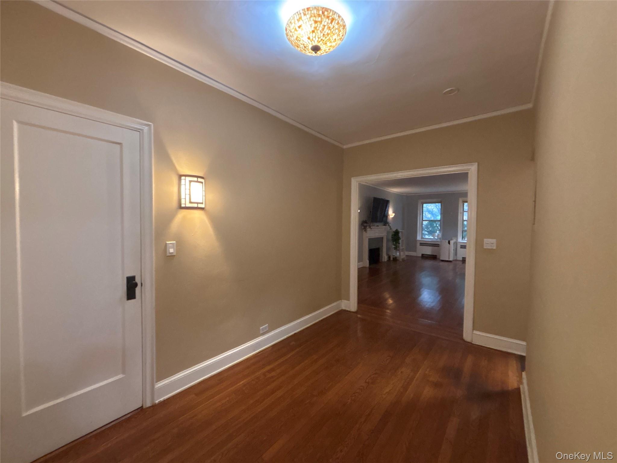 8 Barstow Road # 2B, Great Neck, NY 11021