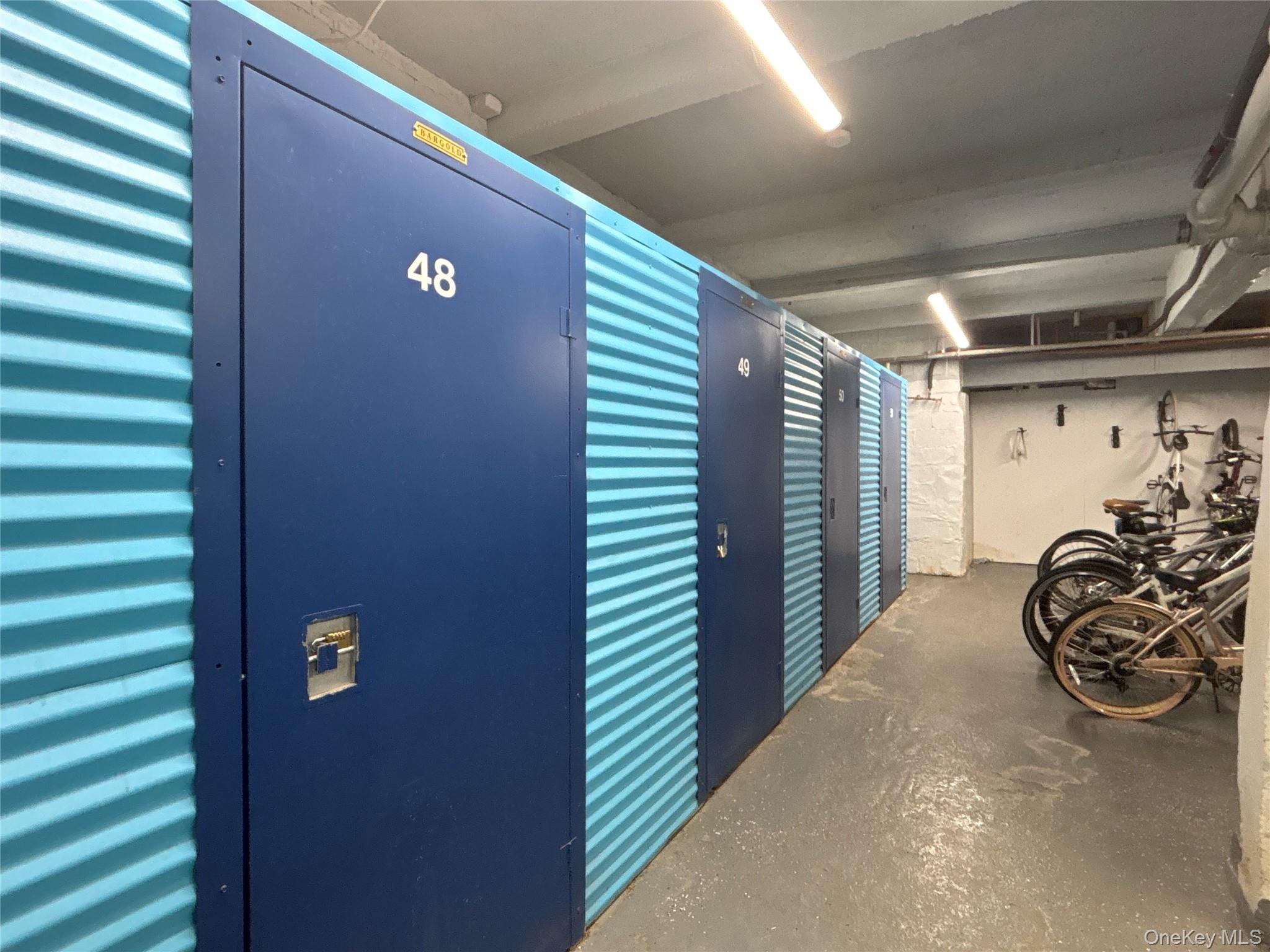 8 Barstow Road # 2B, Great Neck, NY 11021