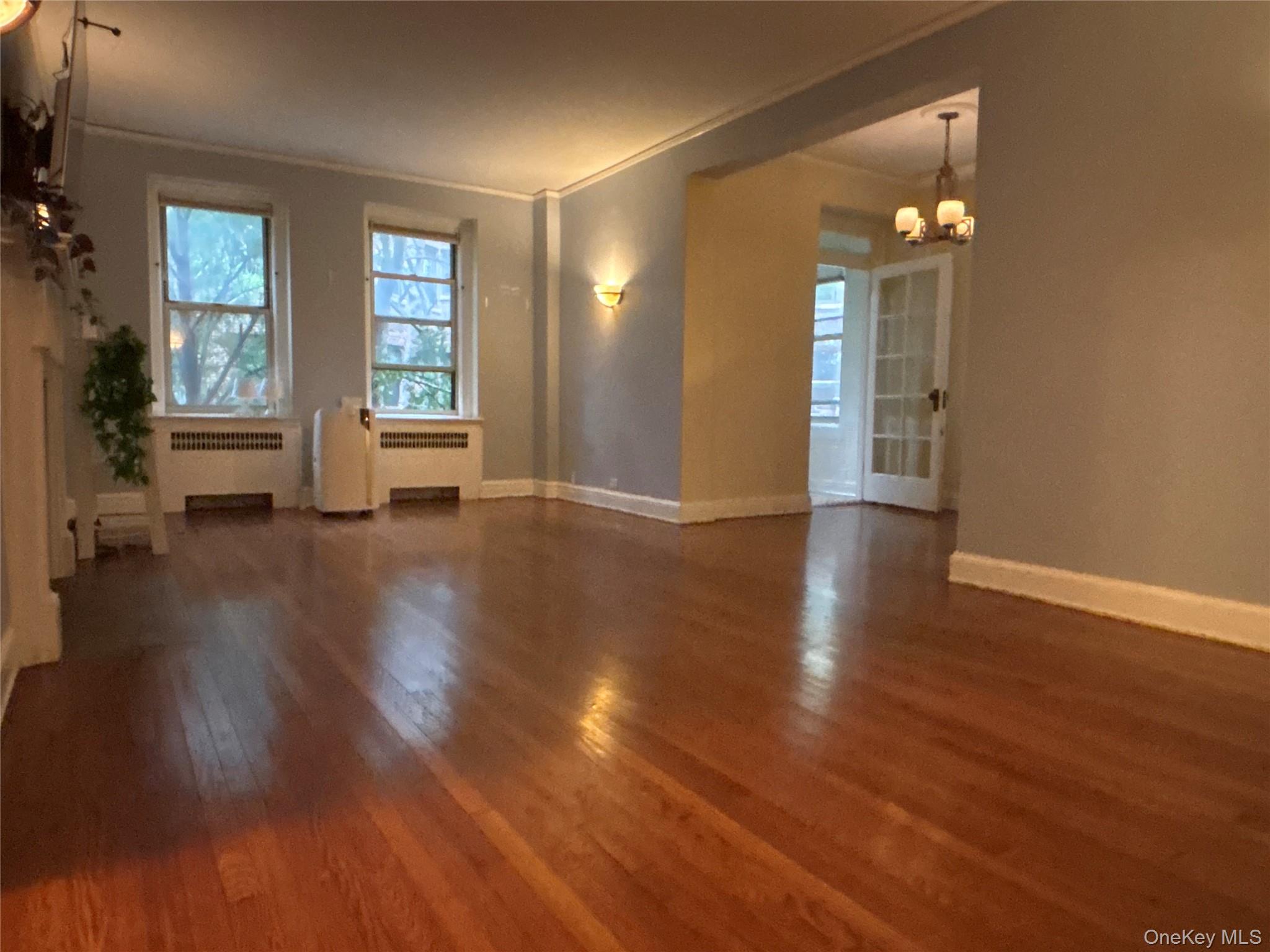 8 Barstow Road # 2B, Great Neck, NY 11021