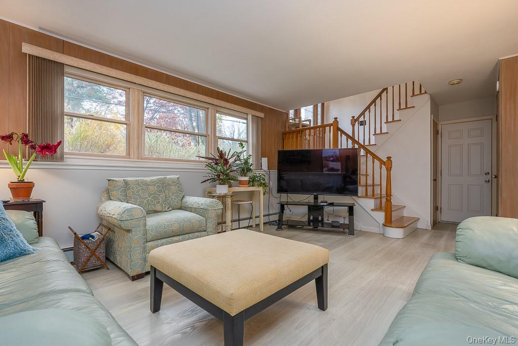 8 Durant Road, New City, NY 10956