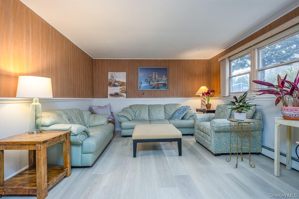 8 Durant Road, New City, NY 10956