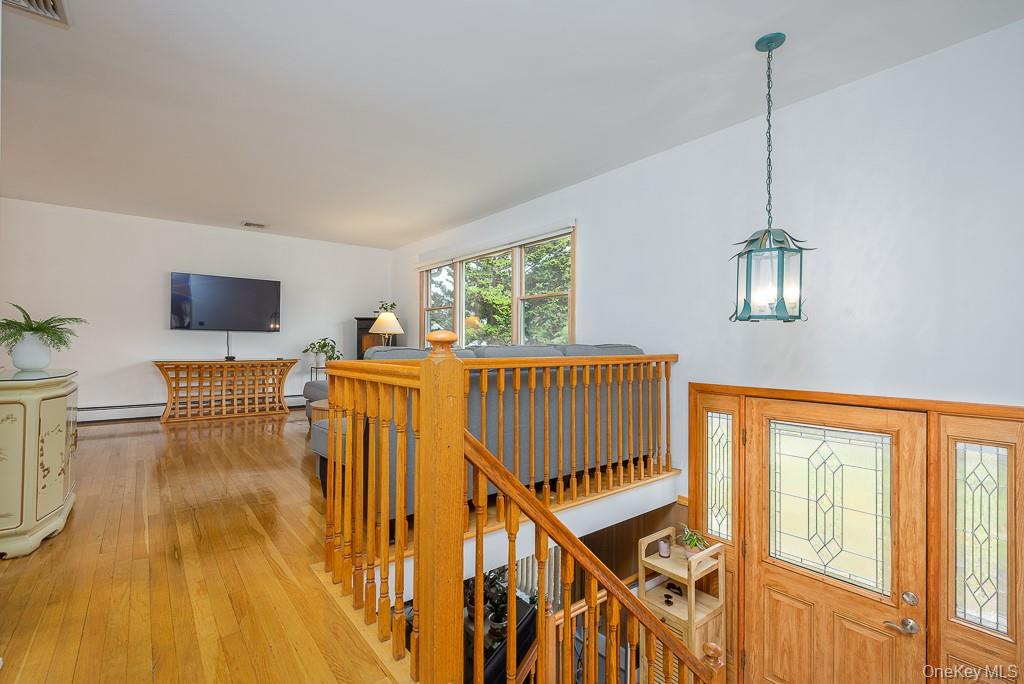 8 Durant Road, New City, NY 10956