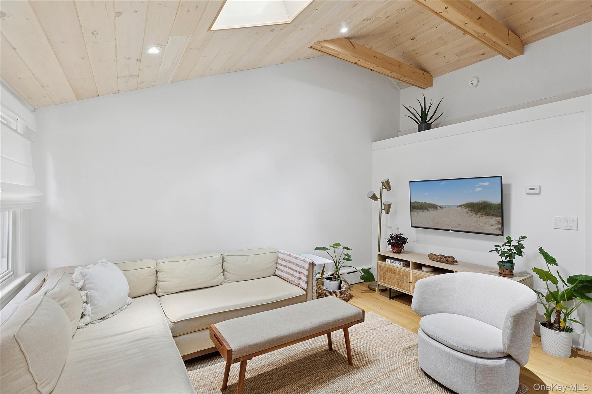 11 Shell Road, Hampton Bays, NY 11946