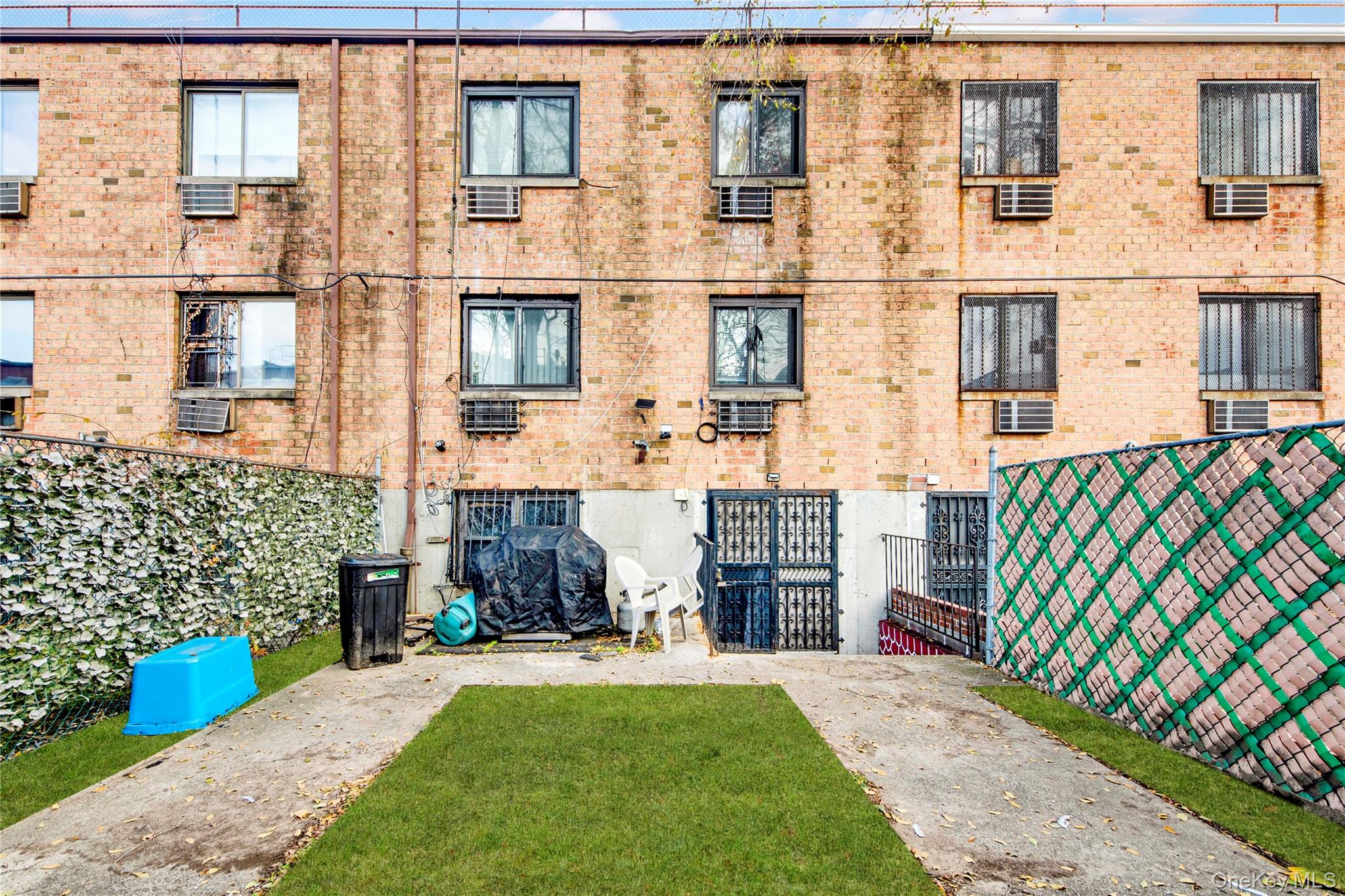 721 Thieriot Avenue, Bronx, NY 10473