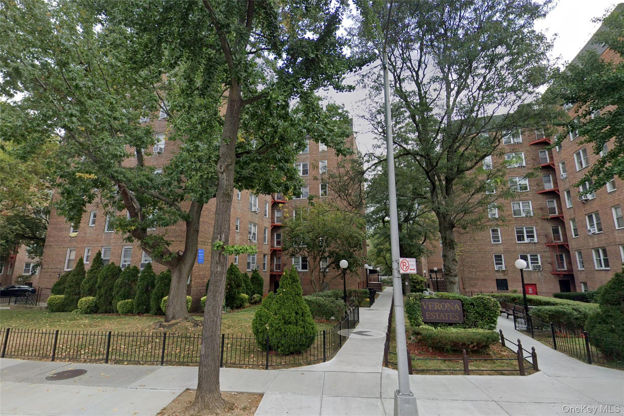 65-35 Yellowstone Blvd # 4G, Forest Hills, NY 11375