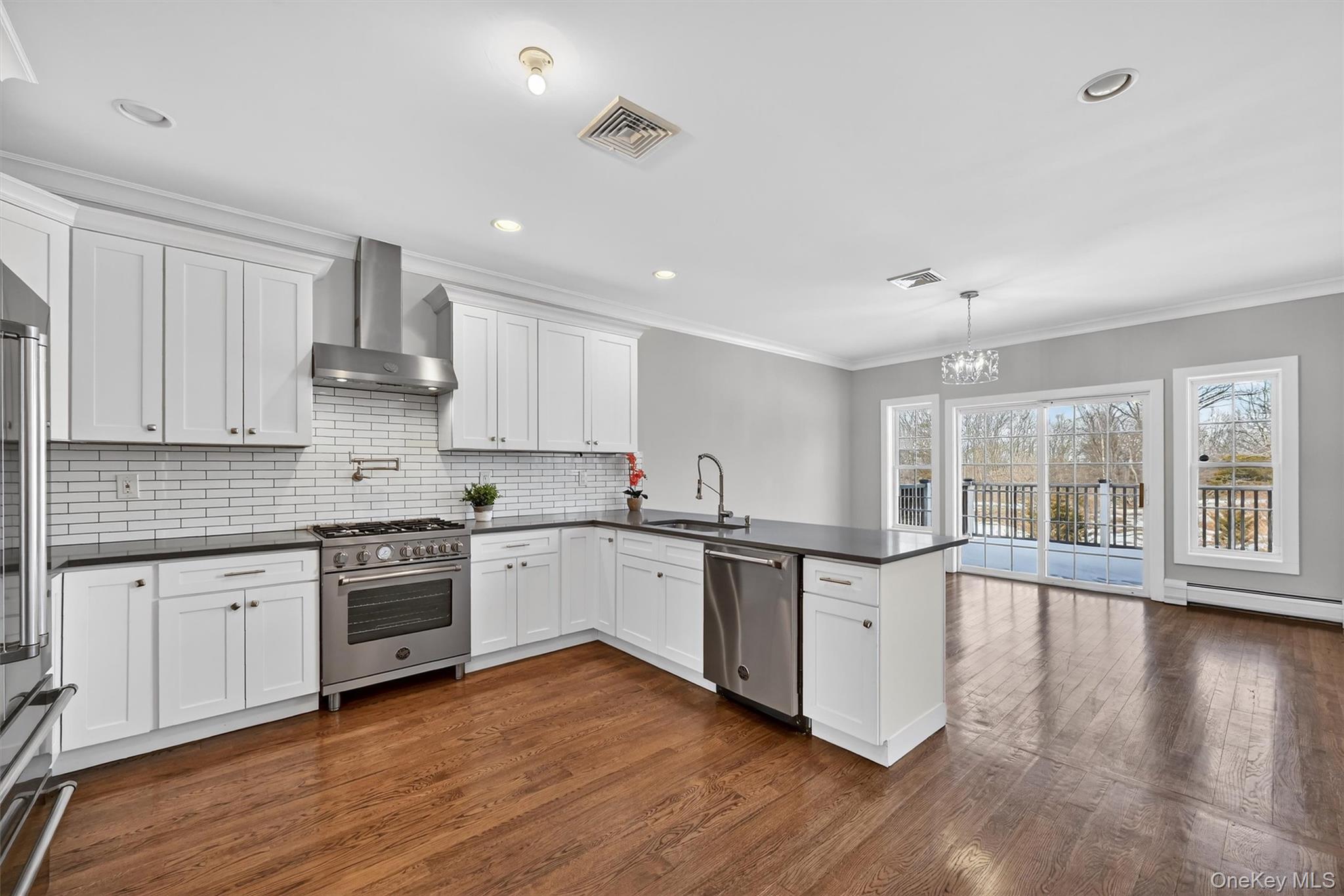 548 Mountainview Avenue, Valley Cottage, NY 10989