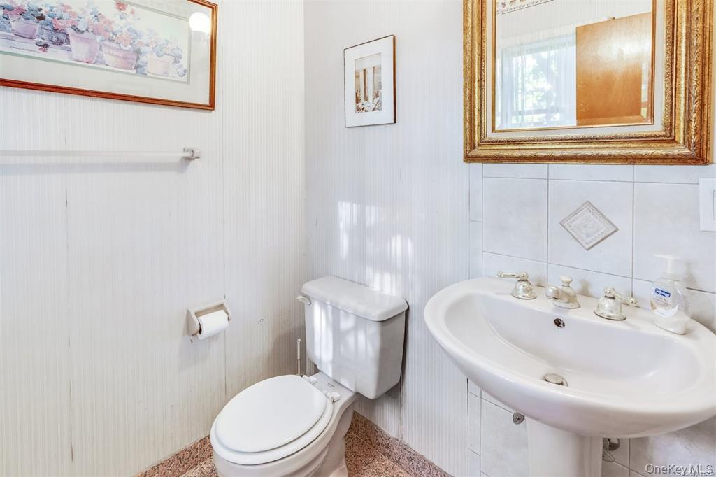 474 Route 25A, Saint James, NY 11780