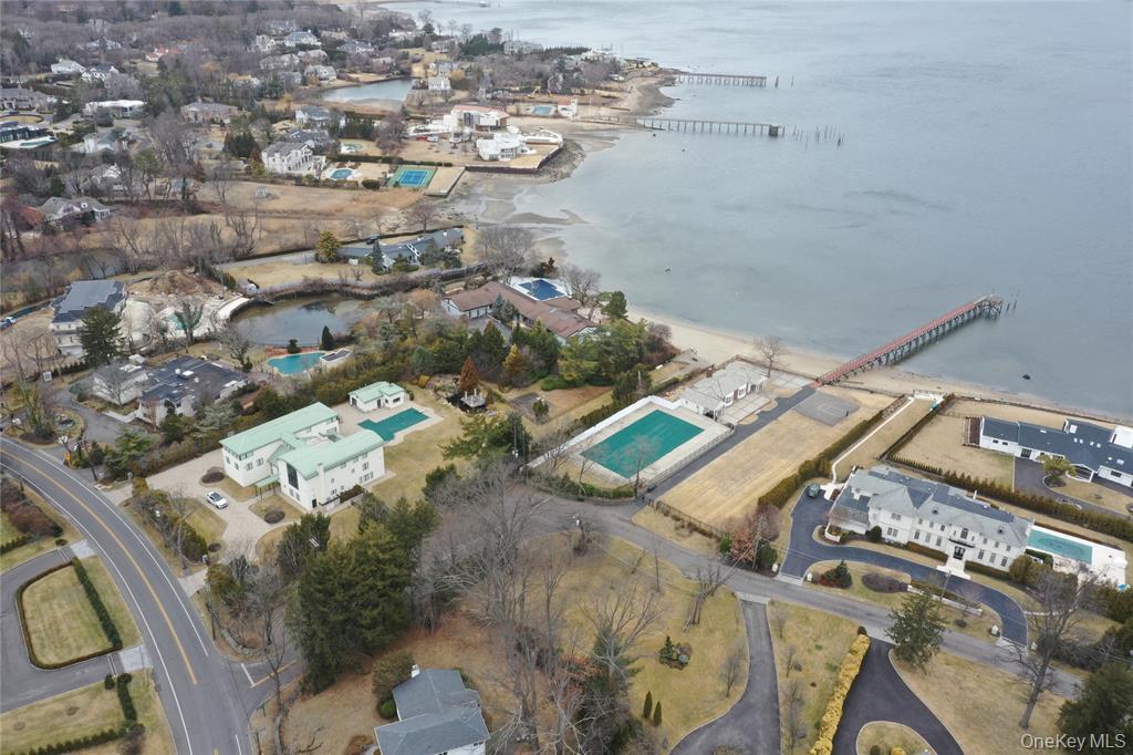 31 Harbour Road, Great Neck, NY 11024