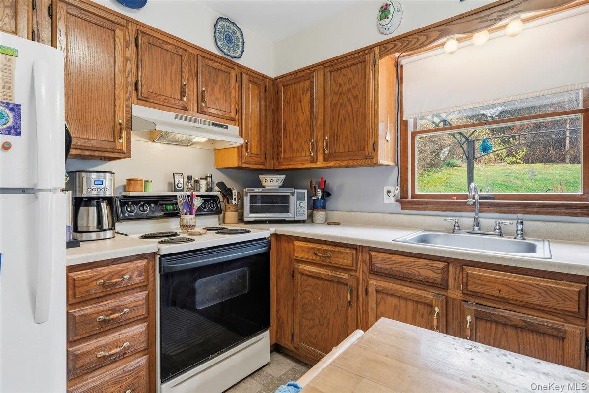 8 Maple Avenue, Goshen, NY 10924