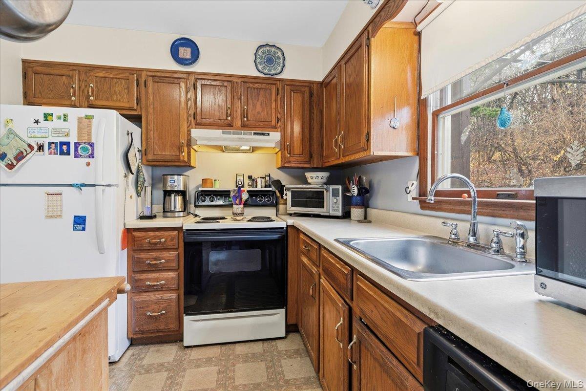 8 Maple Avenue, Goshen, NY 10924