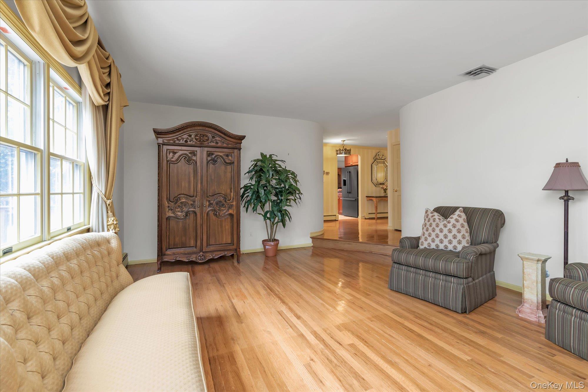 19 Dell Drive, East Rockaway, NY 11518