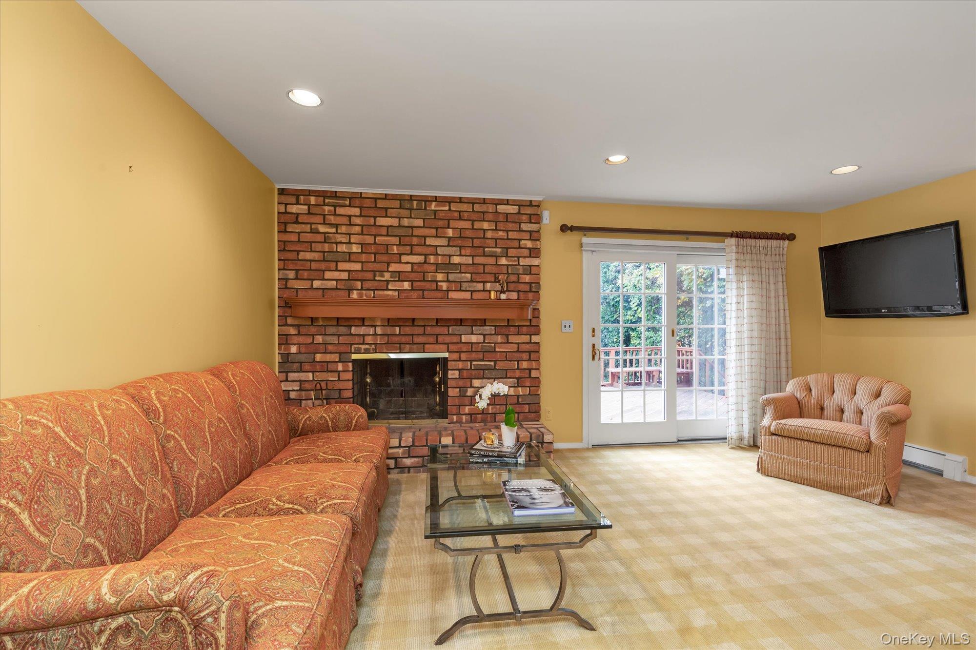 19 Dell Drive, East Rockaway, NY 11518