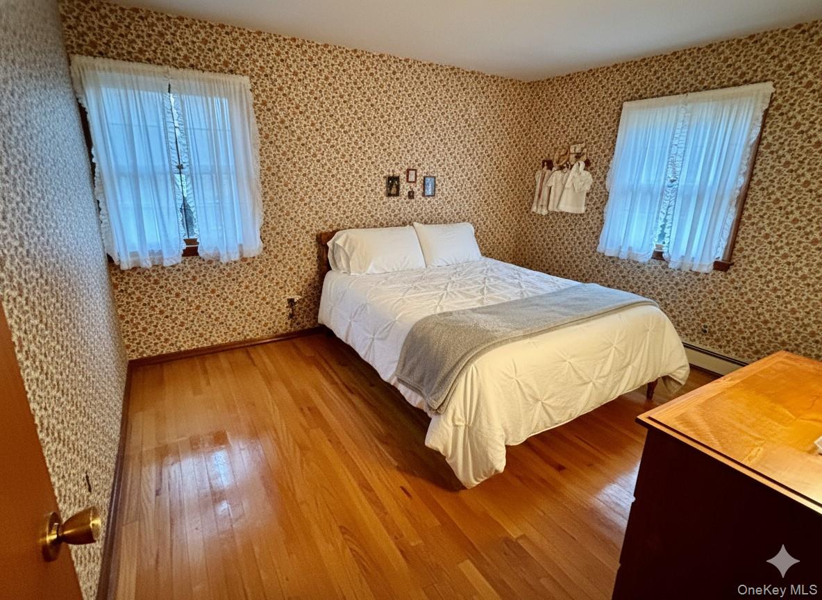 8 Rope Court, Melville, NY 11747