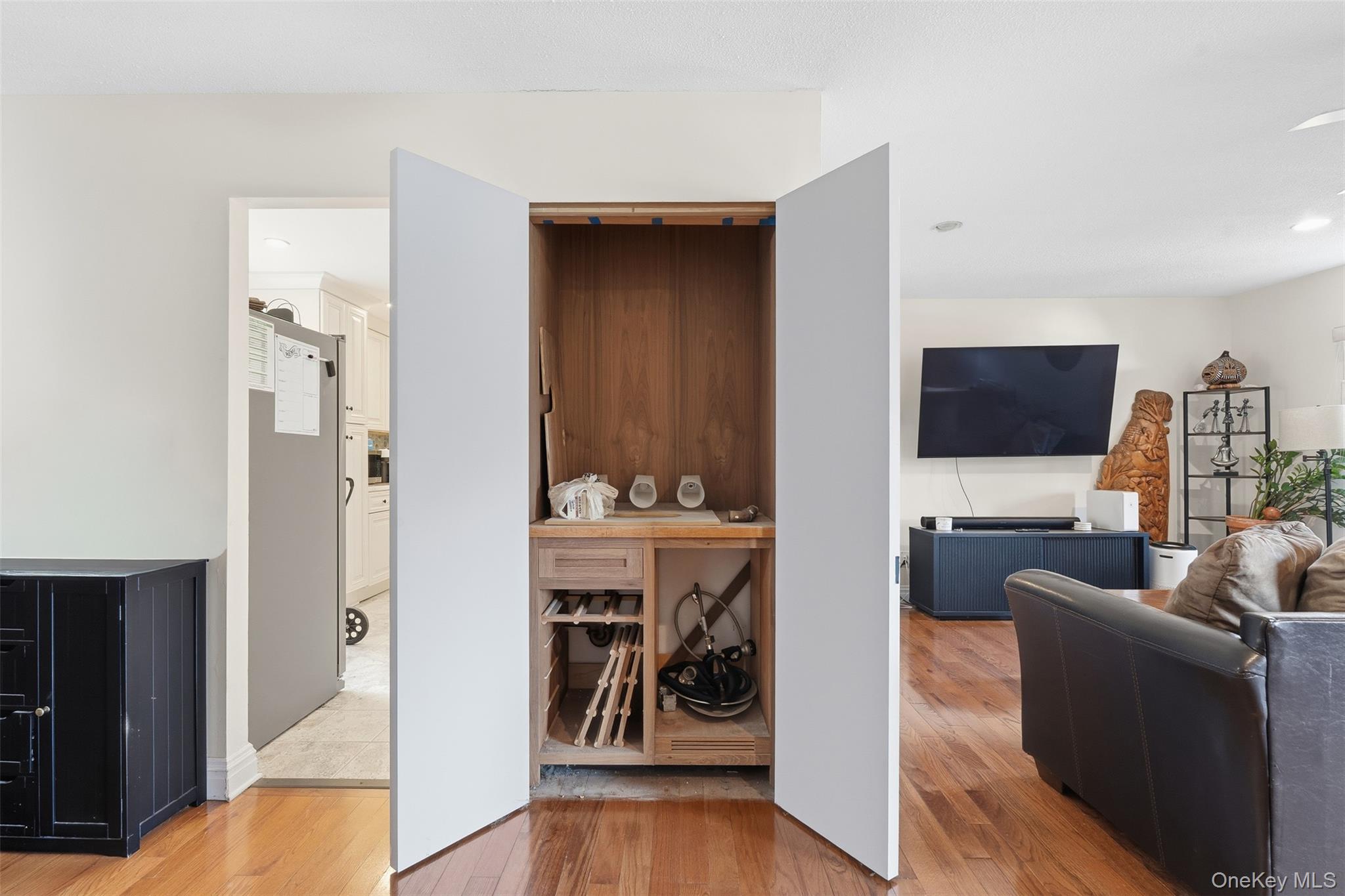 11 Granada Cres # 6, White Plains, NY 10603