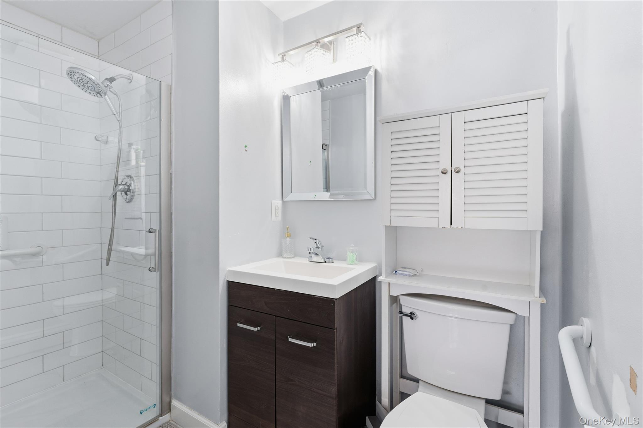 11 Granada Cres # 6, White Plains, NY 10603