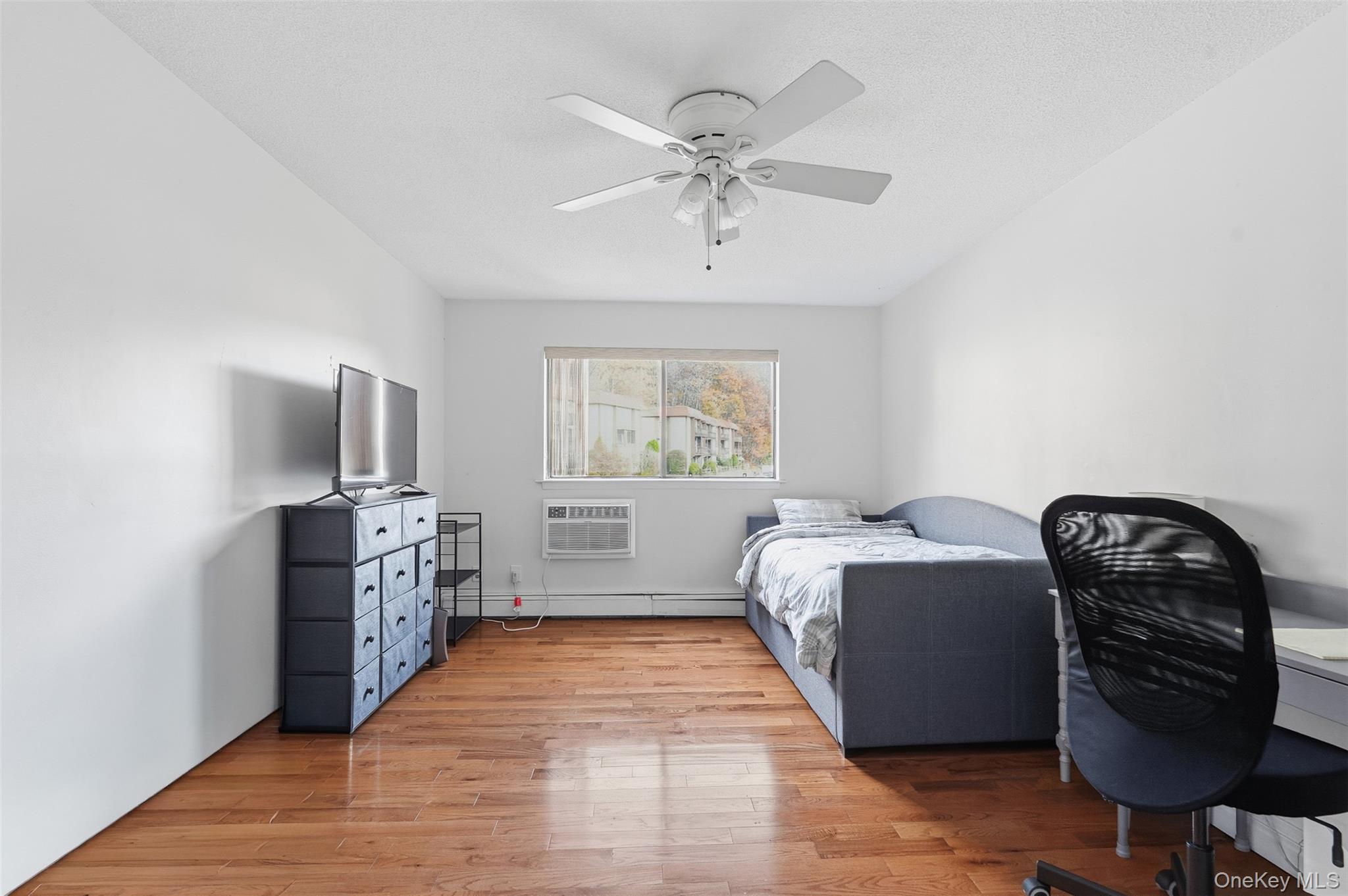 11 Granada Cres # 6, White Plains, NY 10603