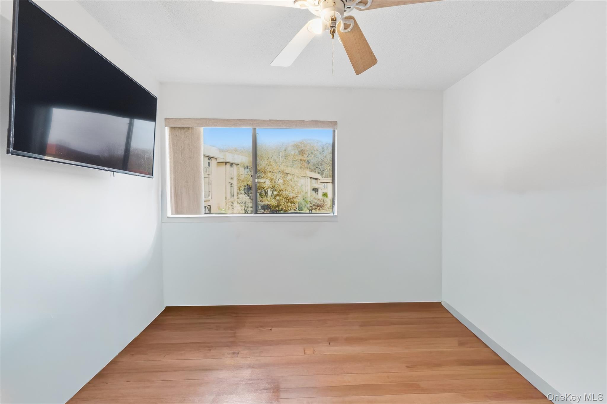 11 Granada Cres # 6, White Plains, NY 10603