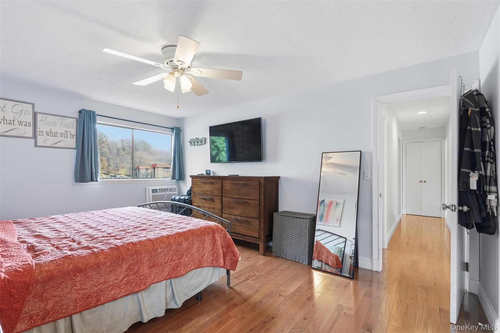 11 Granada Cres # 6, White Plains, NY 10603