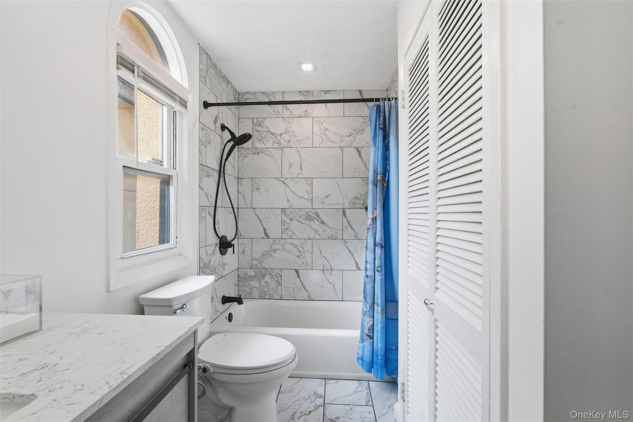 11 Granada Cres # 6, White Plains, NY 10603